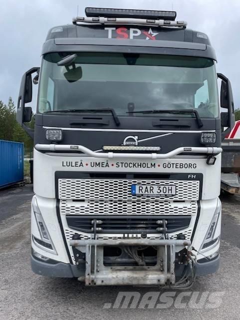 Volvo FH 13 Sunkvežimiai su keliamuoju kabliu