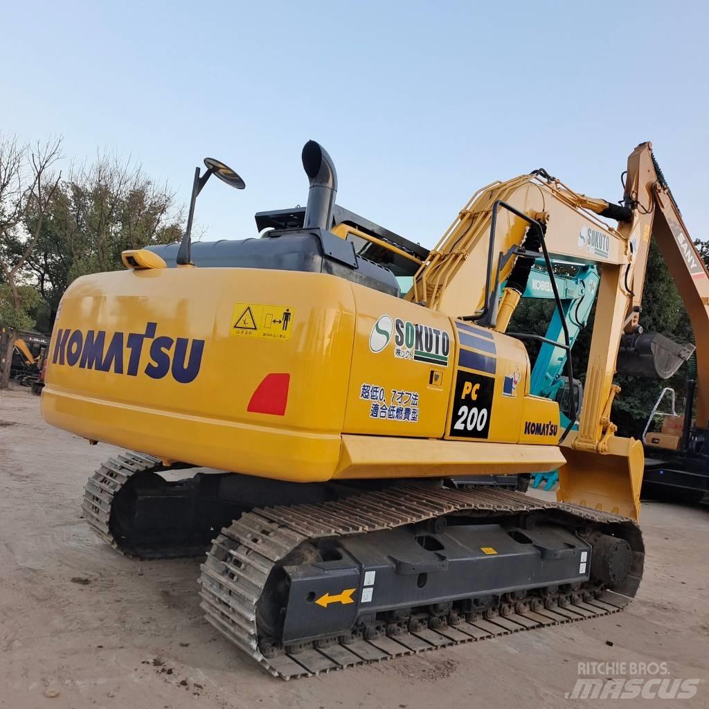 Komatsu PC 200-8 Vikšriniai ekskavatoriai