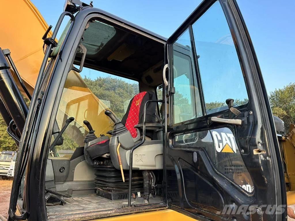 CAT 330 D2L Vikšriniai ekskavatoriai