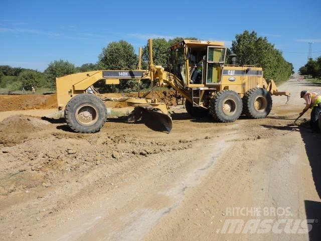 CAT 140H Greideriai