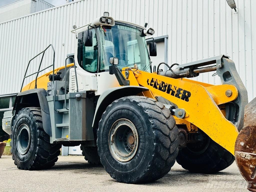 Liebherr L 566 Naudoti ratiniai krautuvai