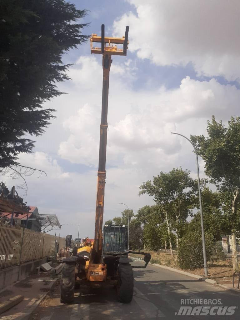 JCB 535-95 Teleskopiniai krautuvai žemės ūkiui