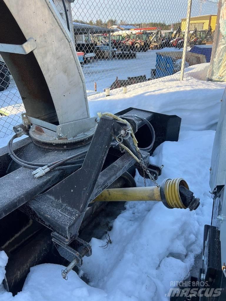XYZ Snöfräs XYZ 2400 Sniego pūstuvai
