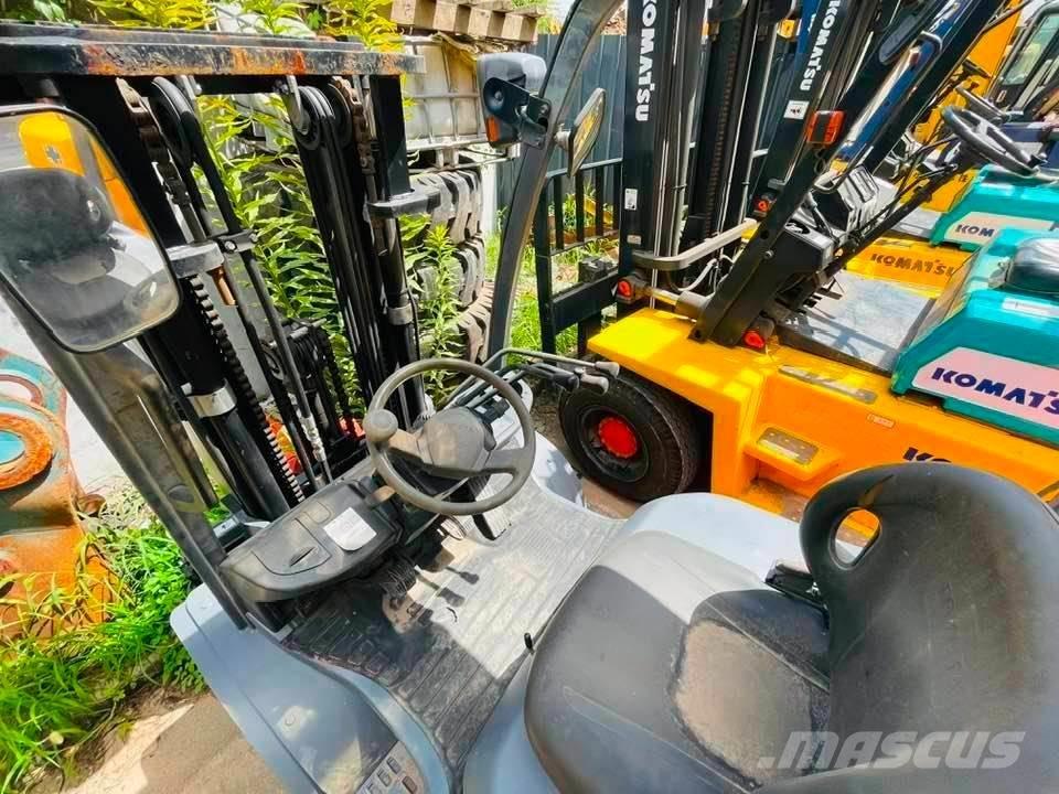 Toyota FB30-7 Elektriniai šakiniai krautuvai