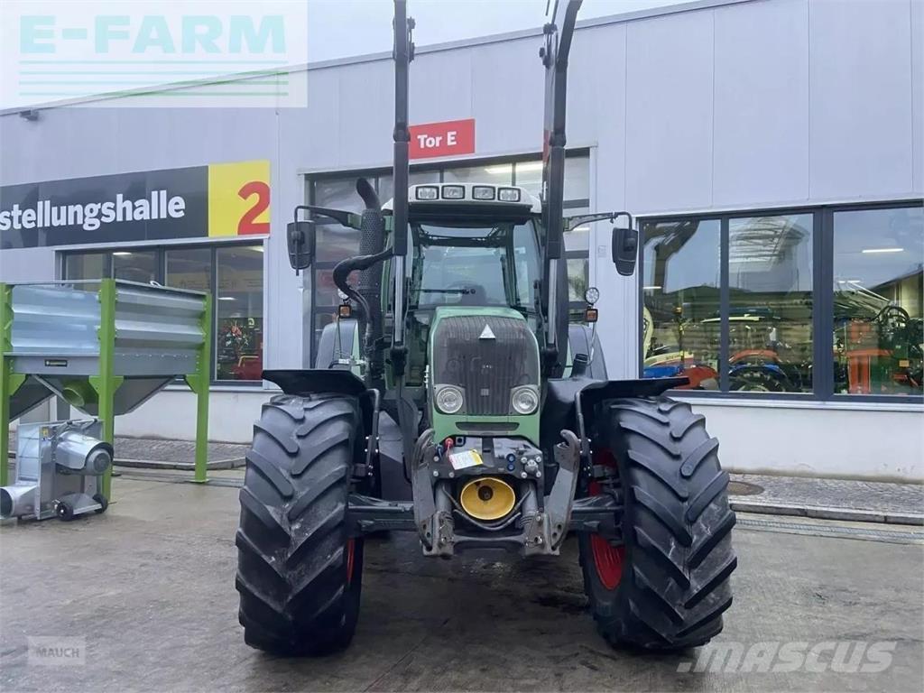 Fendt 820 vario Traktoriai
