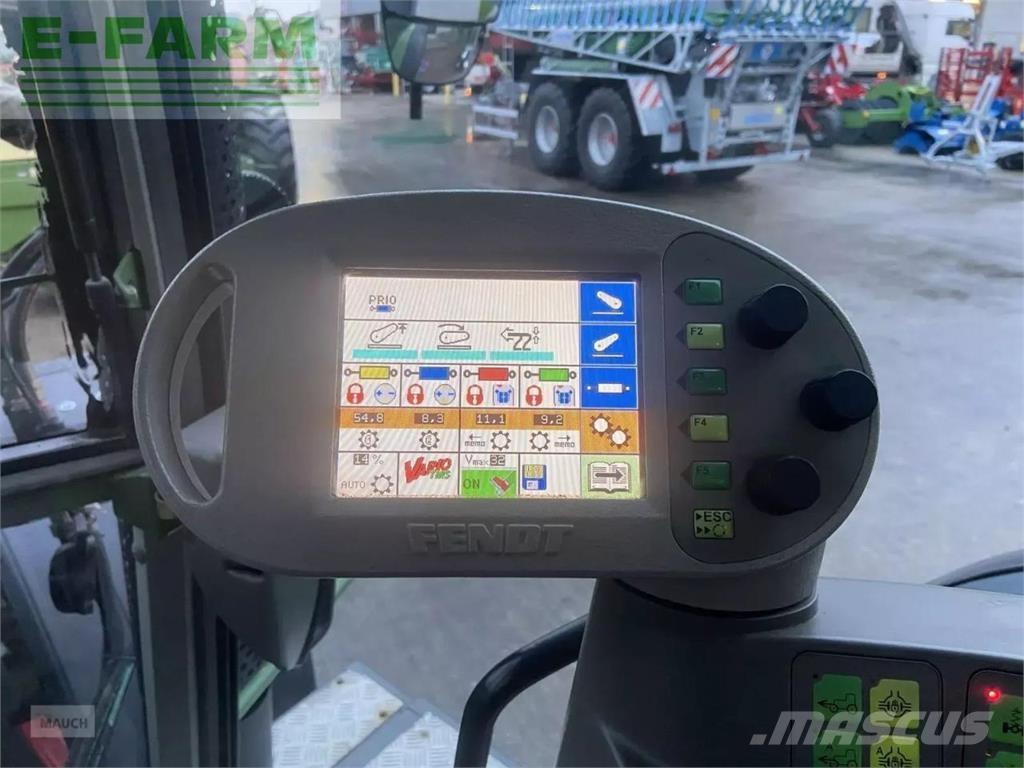 Fendt 820 vario Traktoriai