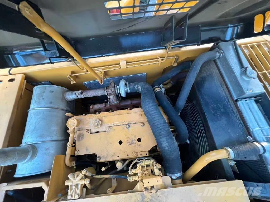 CAT 320 D Vikšriniai ekskavatoriai