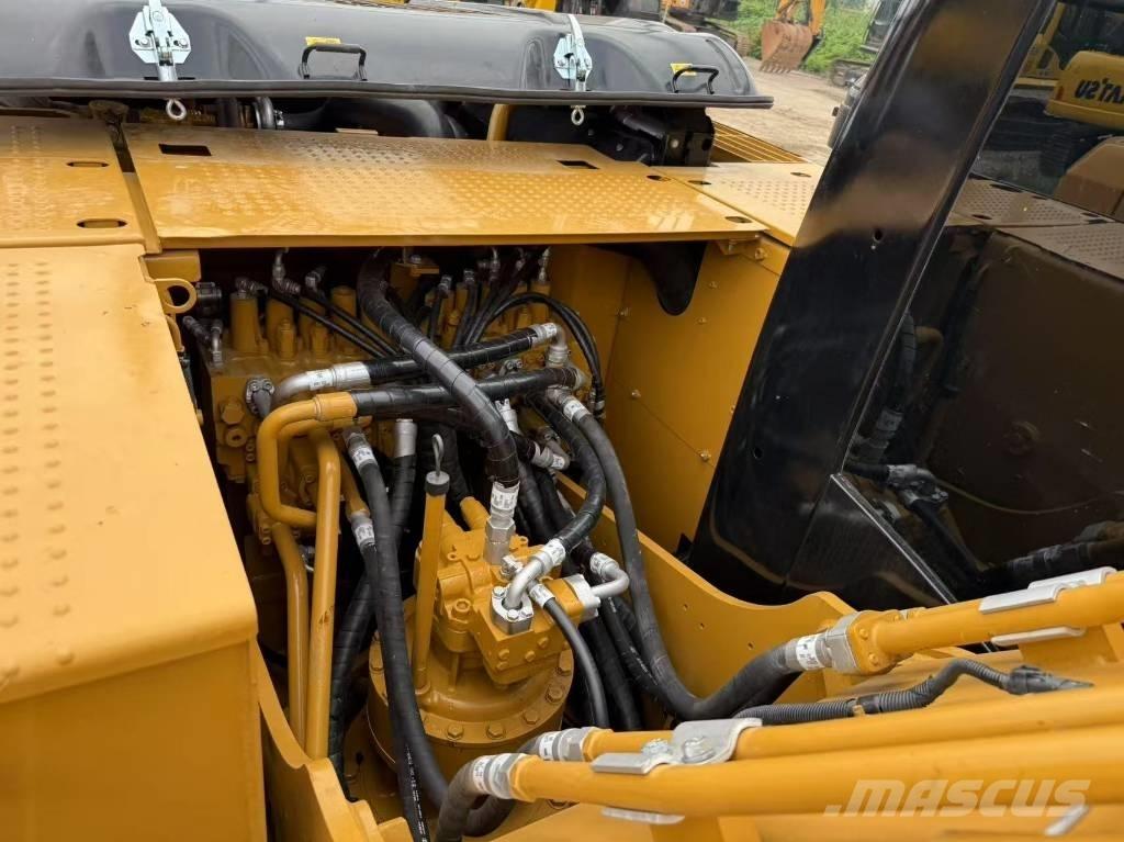 CAT 320D2 Vikšriniai ekskavatoriai