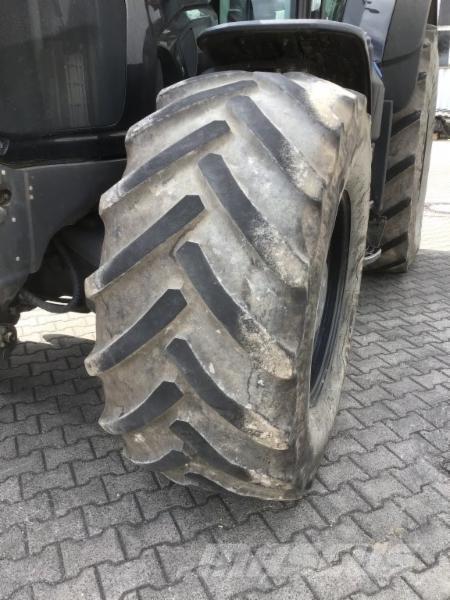 CLAAS AXION 830 Traktoriai