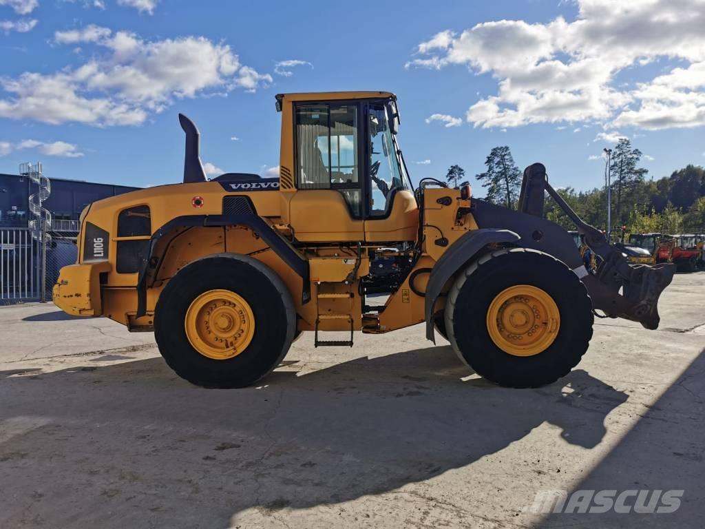 Volvo L110G Naudoti ratiniai krautuvai