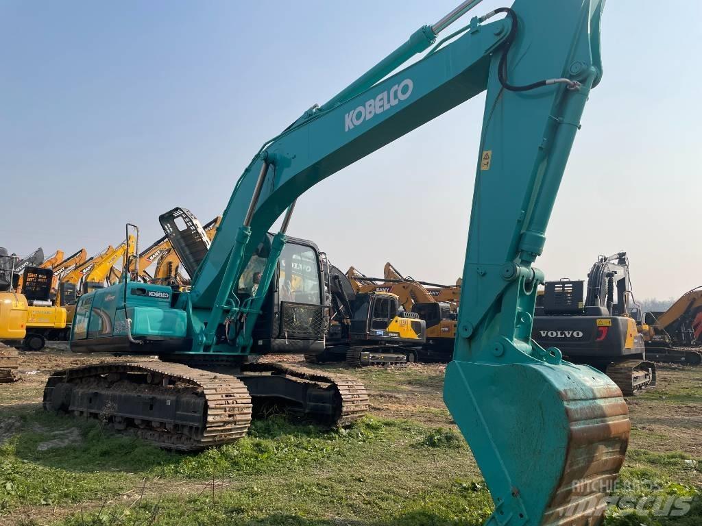 Kobelco SK 200 Vikšriniai ekskavatoriai
