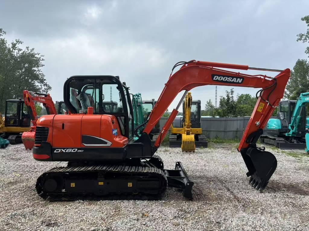Doosan DX 60 Mini ekskavatoriai < 7 t
