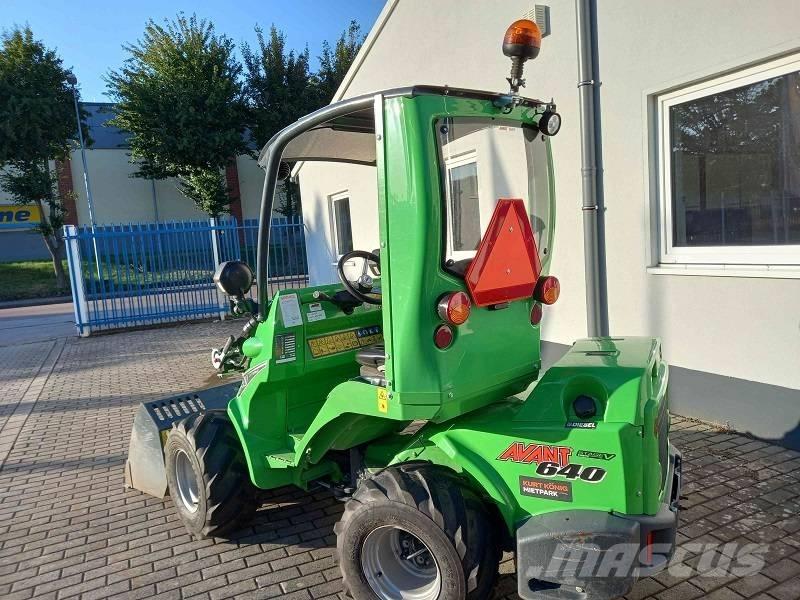 Avant 640 Krautuvai su šoniniu pasukimu