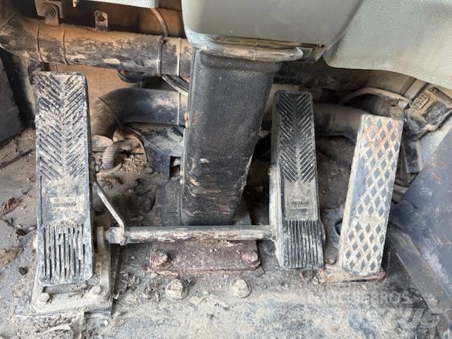 Doosan DL 400 Naudoti ratiniai krautuvai