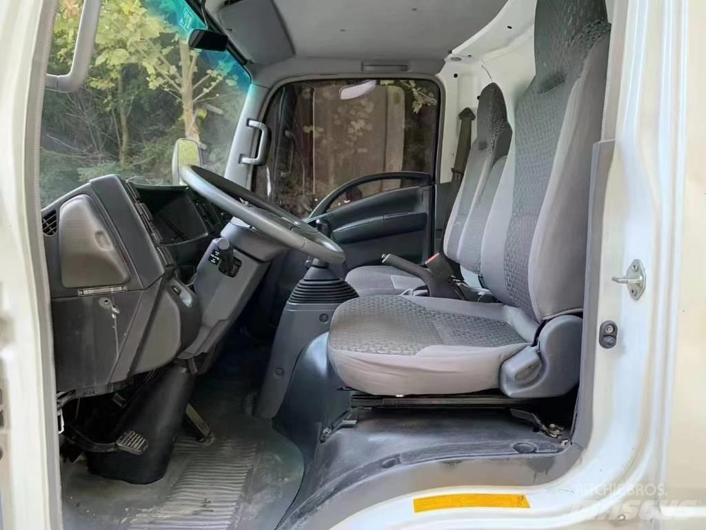 Isuzu ELF Visuotinės / bendrosios paskirties automobiliai