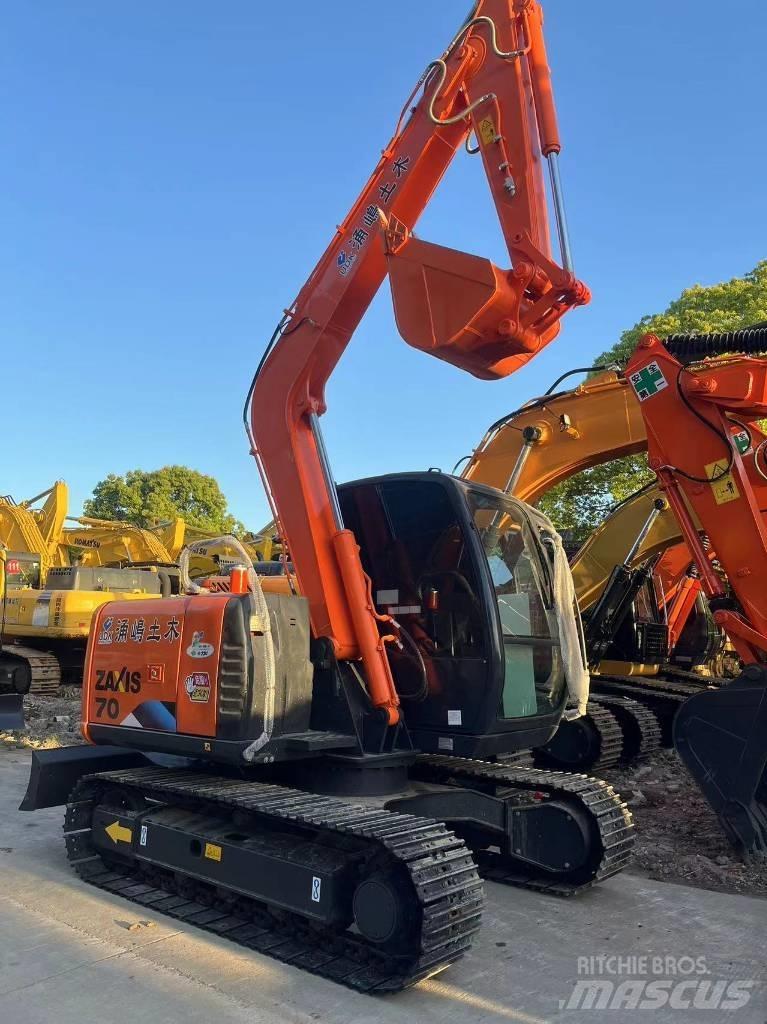 Hitachi ZX 70 Vikšriniai ekskavatoriai