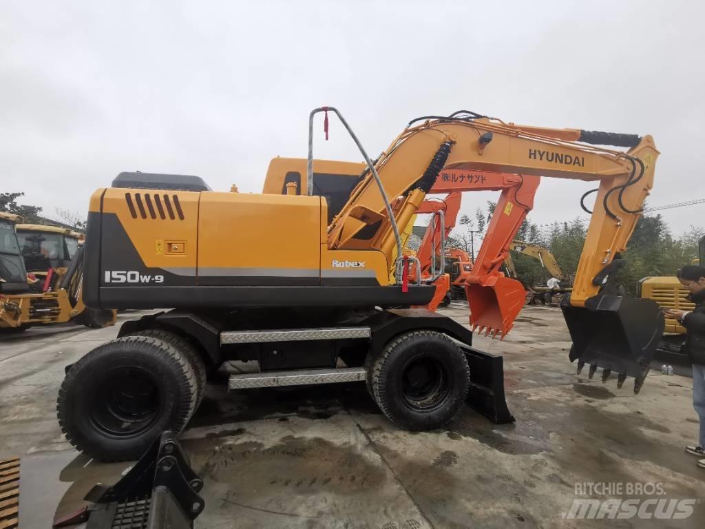 Hyundai R 150W Ratiniai ekskavatoriai
