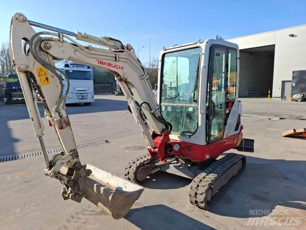 Takeuchi TB225LSA Mini ekskavatoriai < 7 t