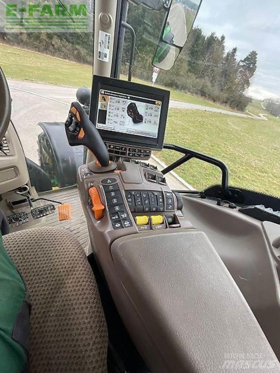 John Deere 6215 r Traktoriai