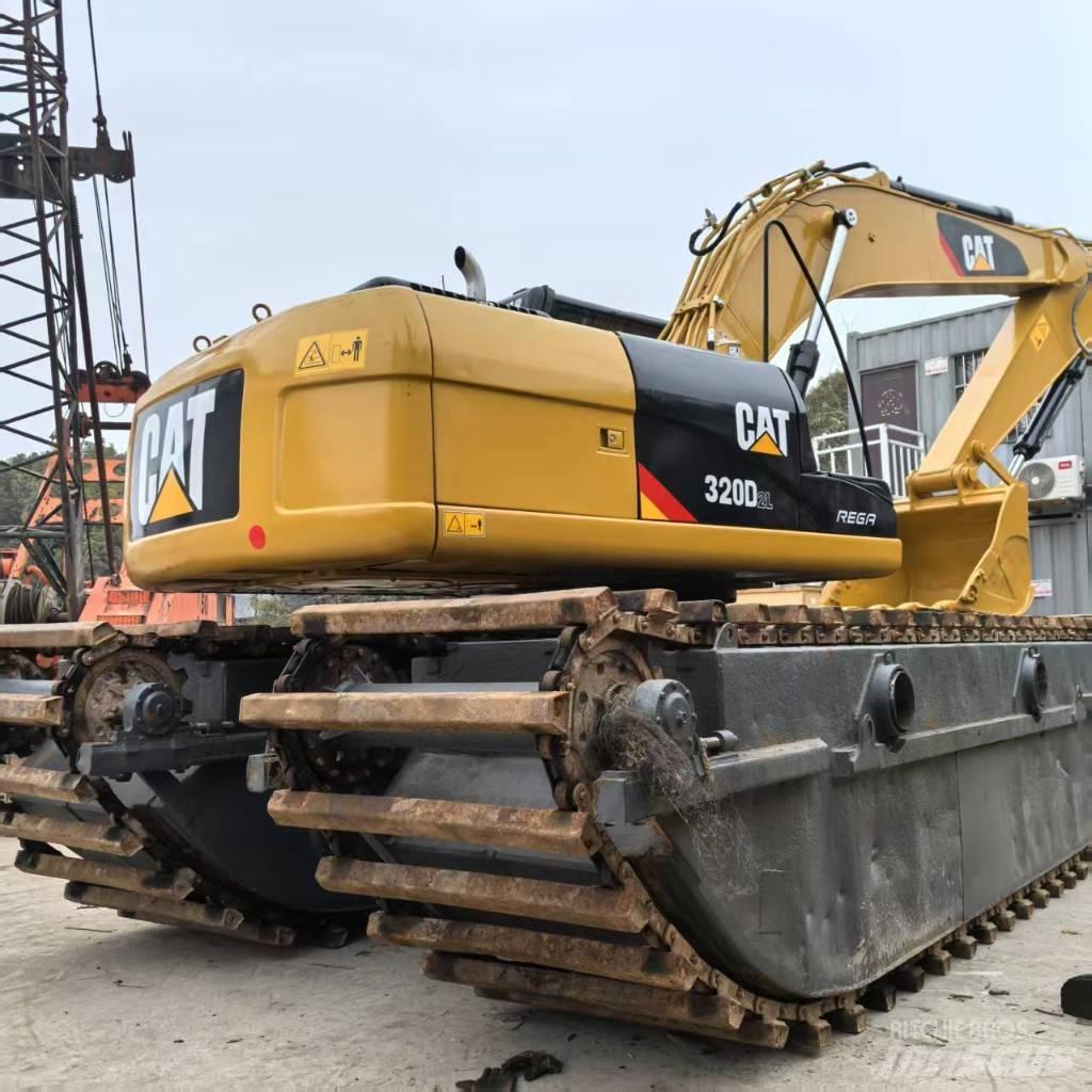 CAT 320 D Amfibiniai ekskavatoriai