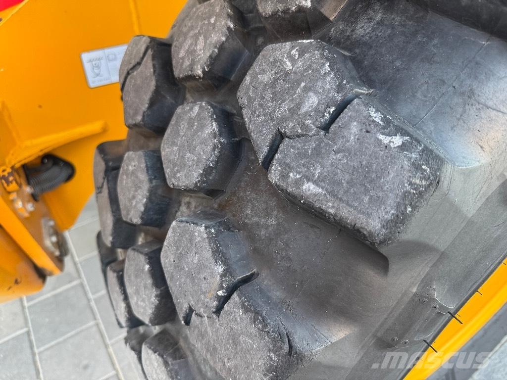 JCB 540-140 Teleskopiniai krautuvai