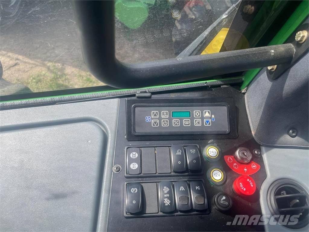 John Deere 1270 E Miško technika (Harvesteriai)