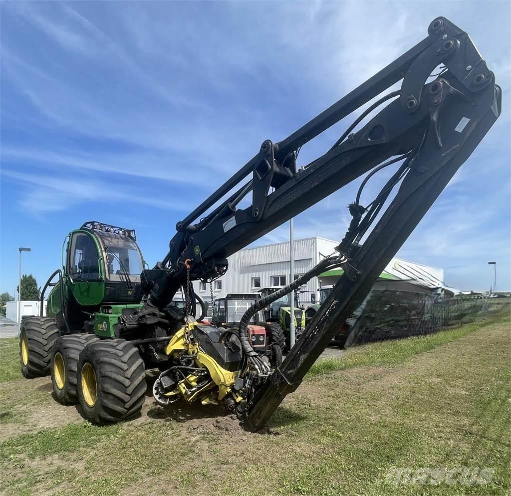 John Deere 1270 E Miško technika (Harvesteriai)
