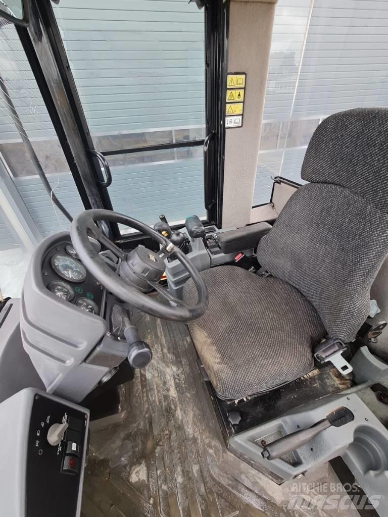 CAT 914 G Naudoti ratiniai krautuvai