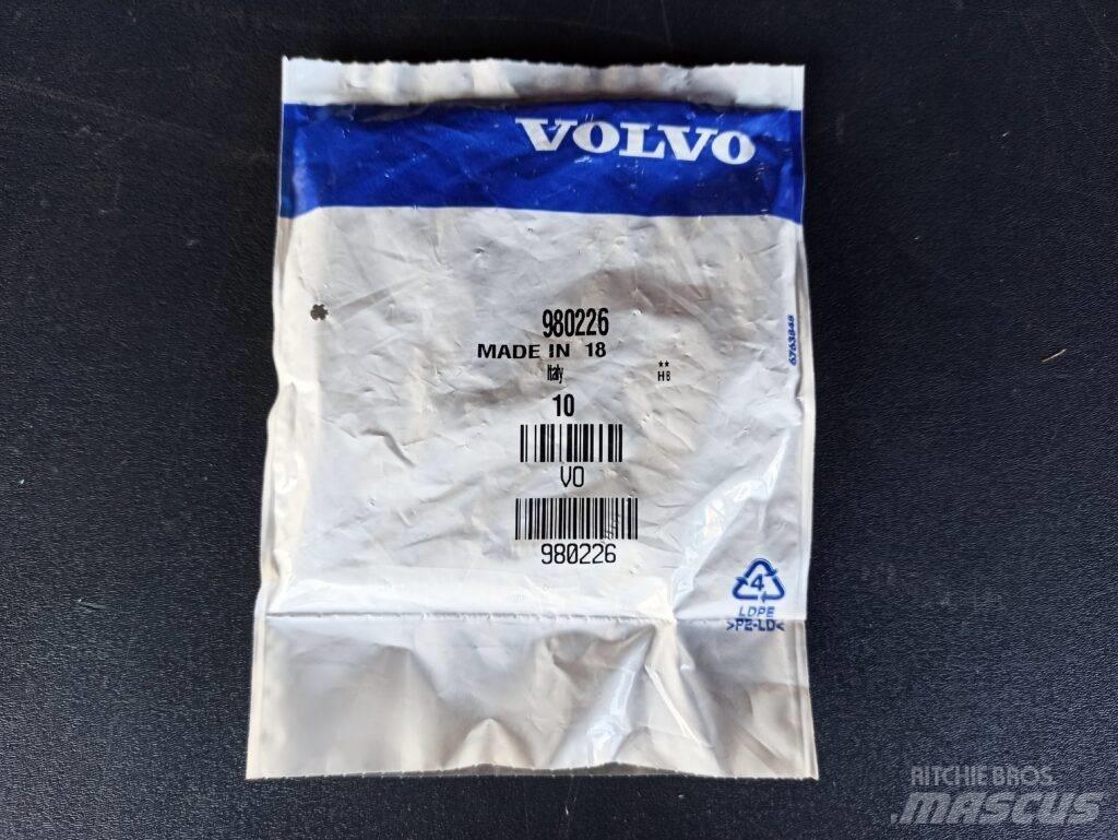 Volvo STUD 980226 Transportas - Kita