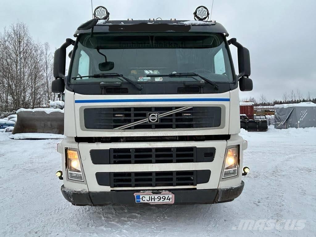 Volvo FM 460 Automobiliniai kranai