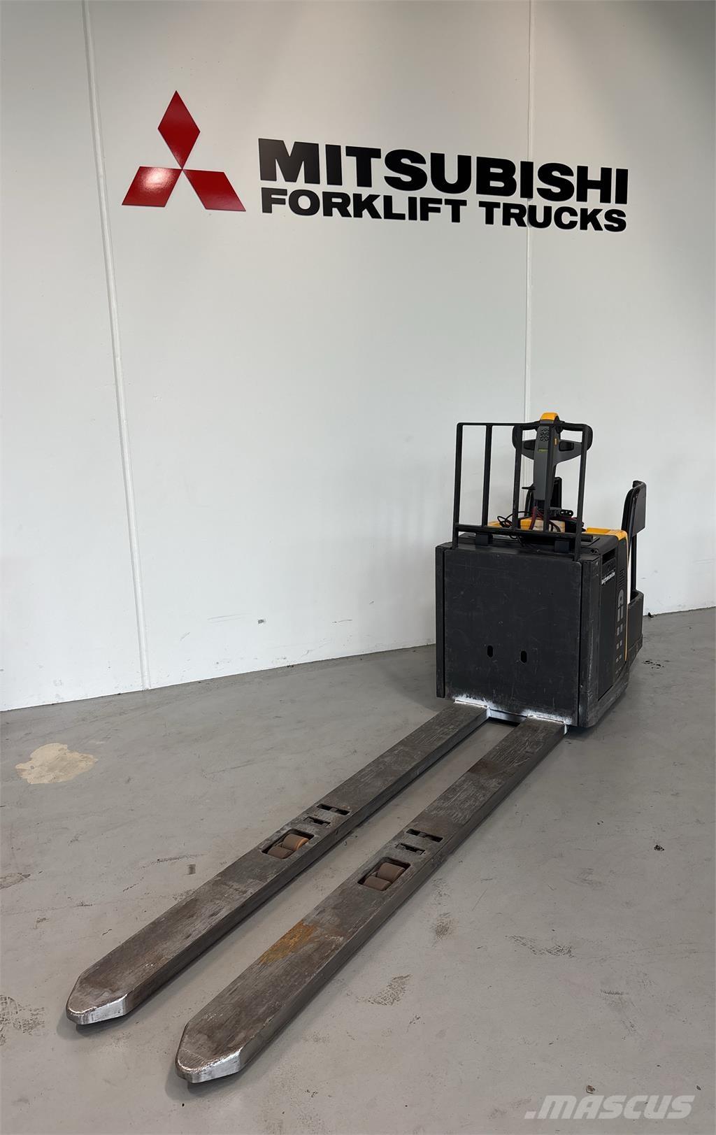 Atlet PMR200P Keltuvai su platforma operatoriui