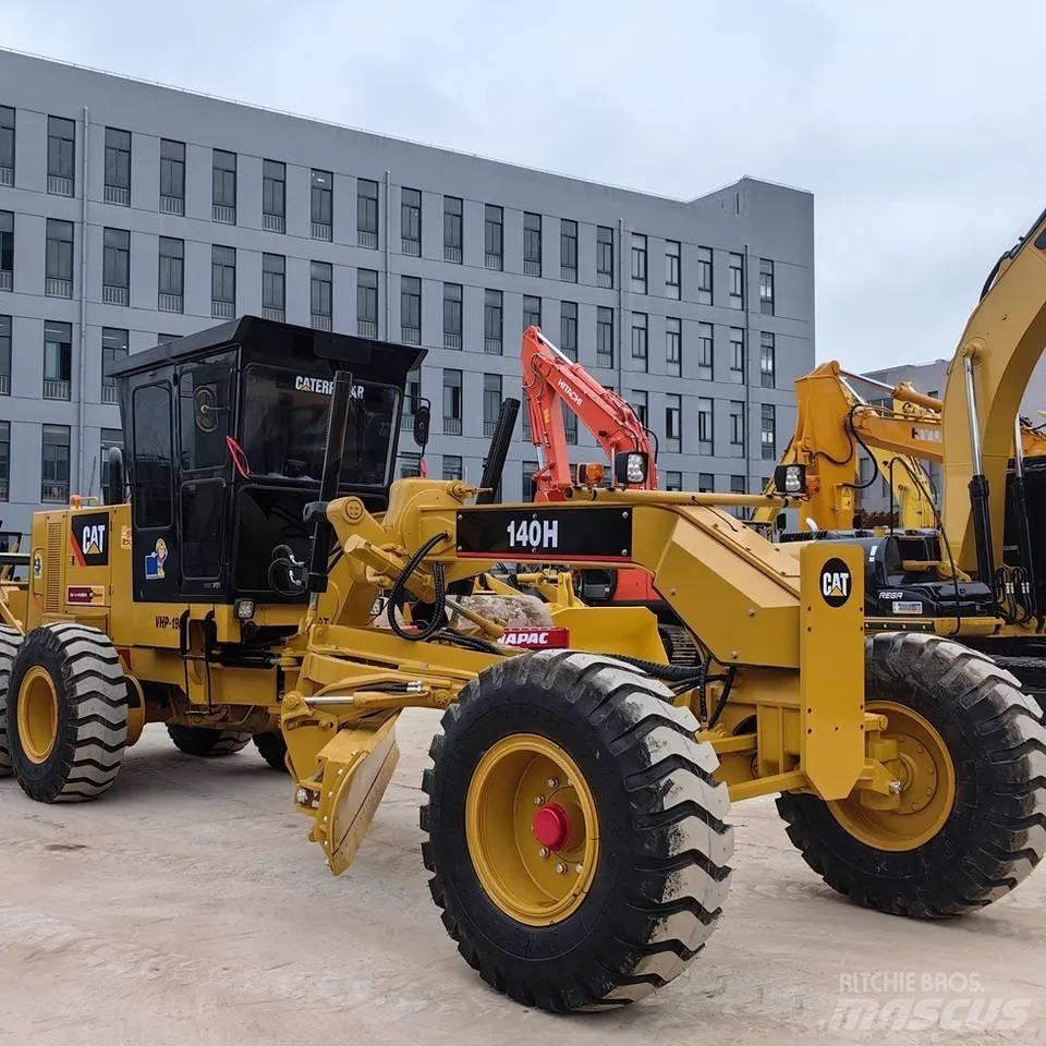 CAT 140 H Greideriai