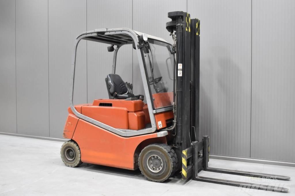 BT C4E 250V Elektriniai šakiniai krautuvai