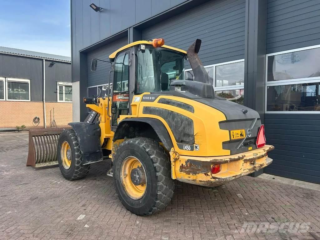 Volvo L45G Naudoti ratiniai krautuvai
