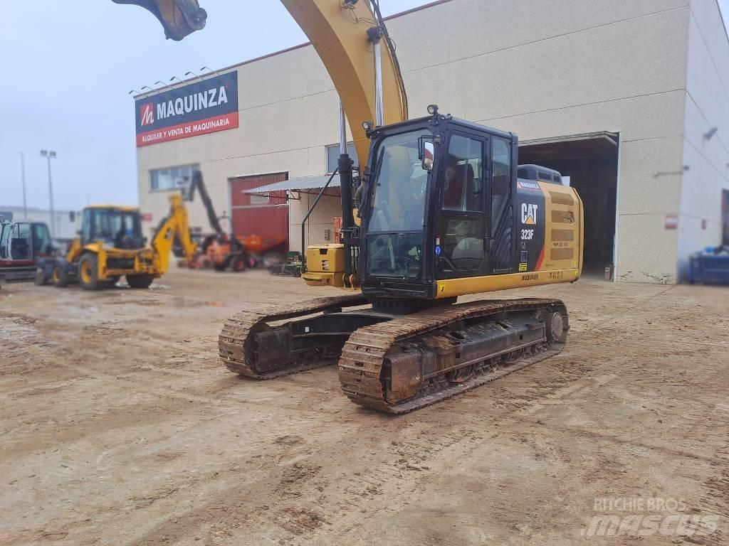 CAT 323FLN IHC Vikšriniai ekskavatoriai