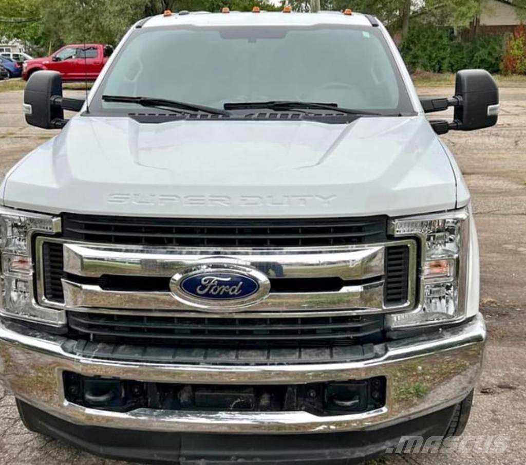 Ford F 350 XLT Kita