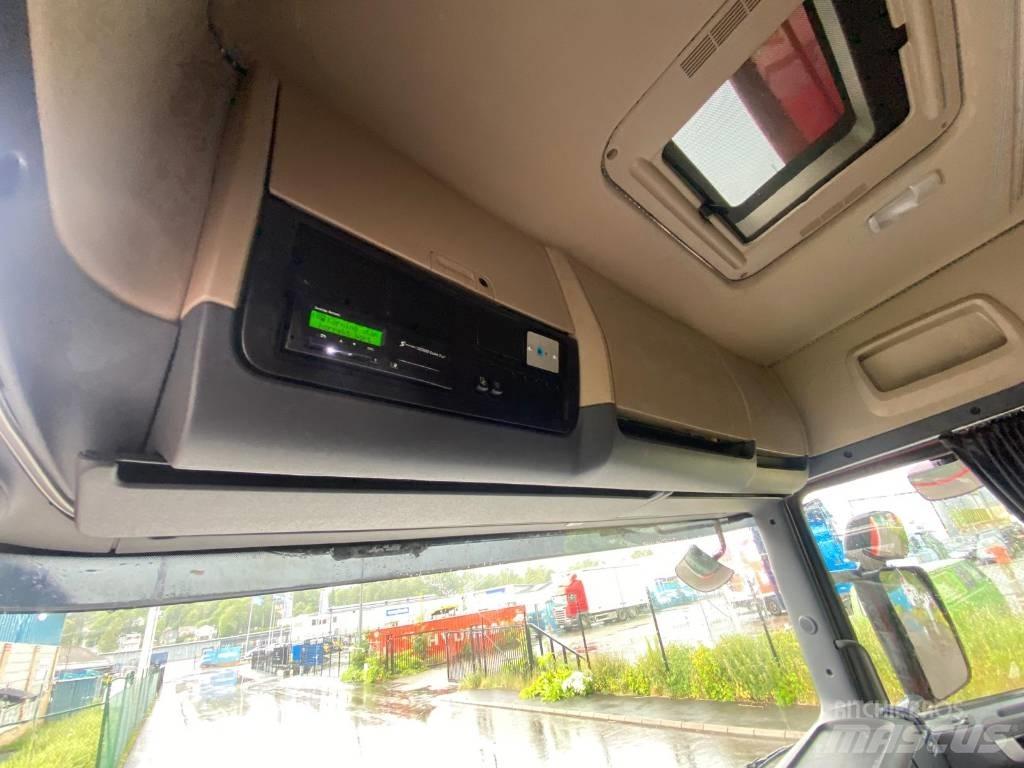 Scania R 490 LB Sunkvežimiai su dengtu kėbulu