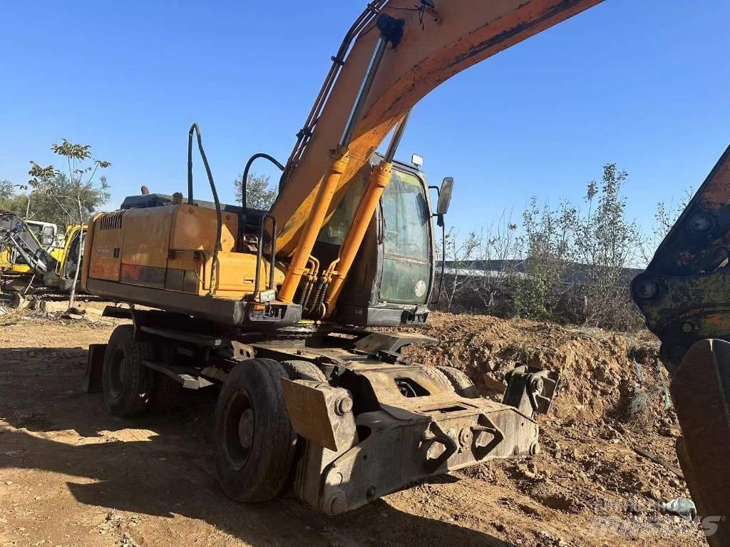 Hyundai R210W-9 Ratiniai ekskavatoriai