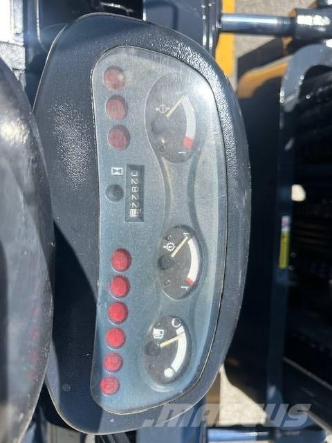 Komatsu FD 40 ZT Šakiniai krautuvai - Kita