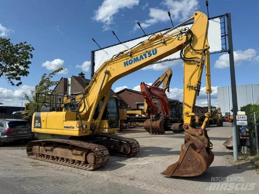 Komatsu PC210LC-8 Vikšriniai ekskavatoriai