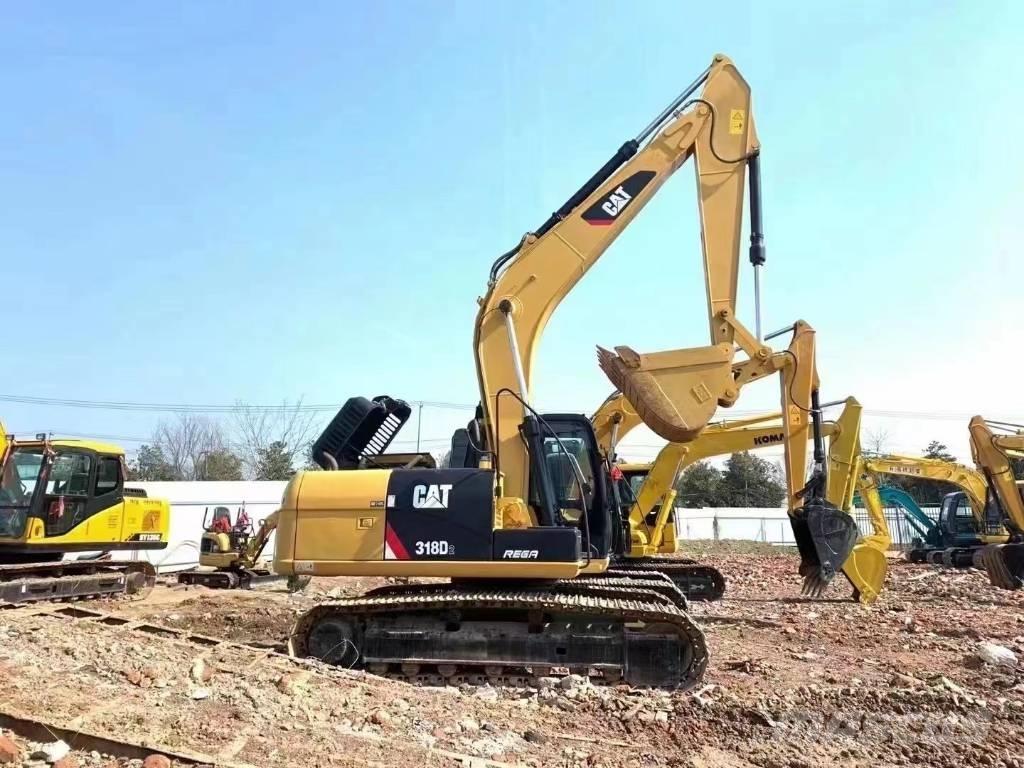 CAT 318d Vikšriniai ekskavatoriai