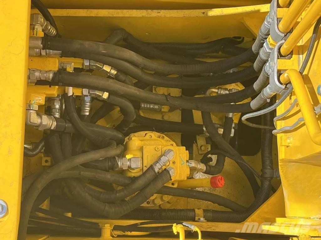 Komatsu PC 130 Vikšriniai ekskavatoriai