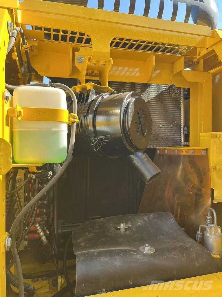 Komatsu PC 130 Vikšriniai ekskavatoriai