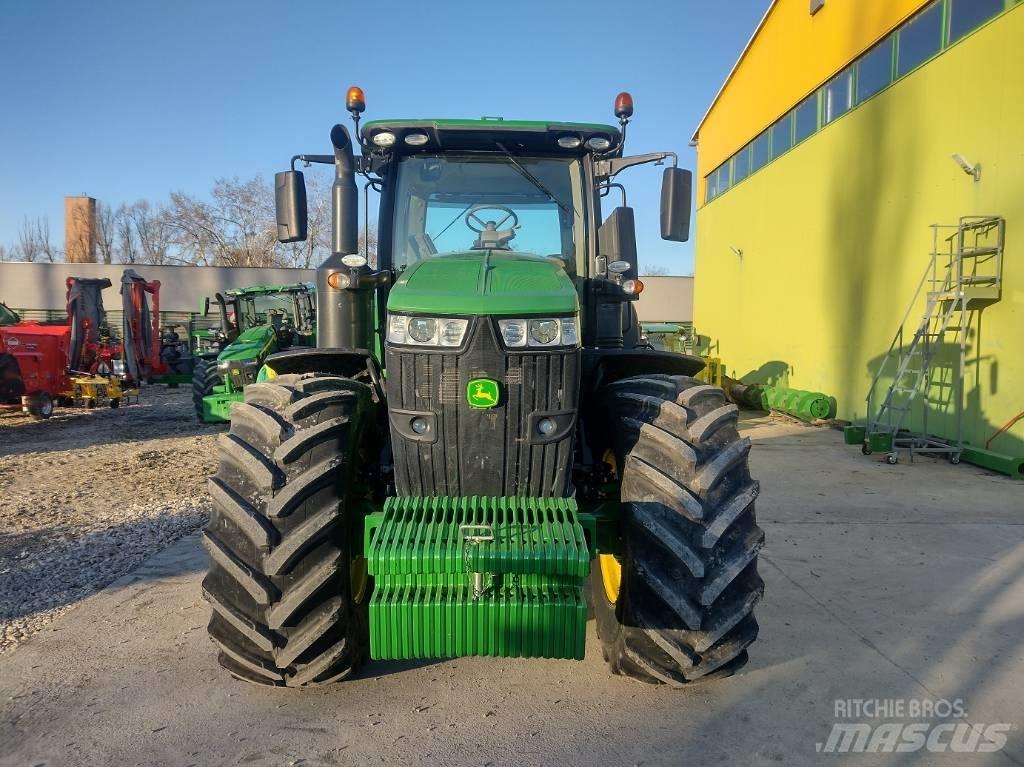 John Deere 7270 R Traktoriai