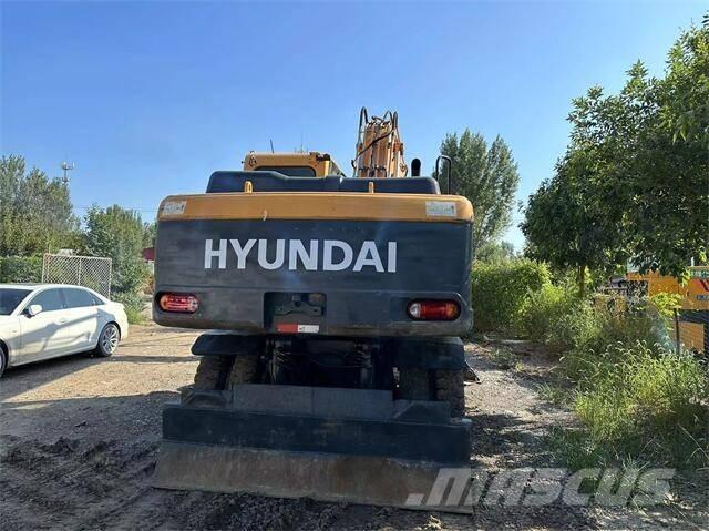 Hyundai 210W Vikšriniai ekskavatoriai