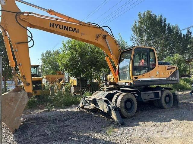 Hyundai 210W Vikšriniai ekskavatoriai