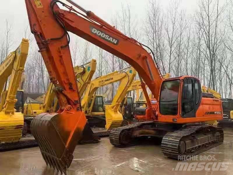 Doosan DX300LC Vikšriniai ekskavatoriai