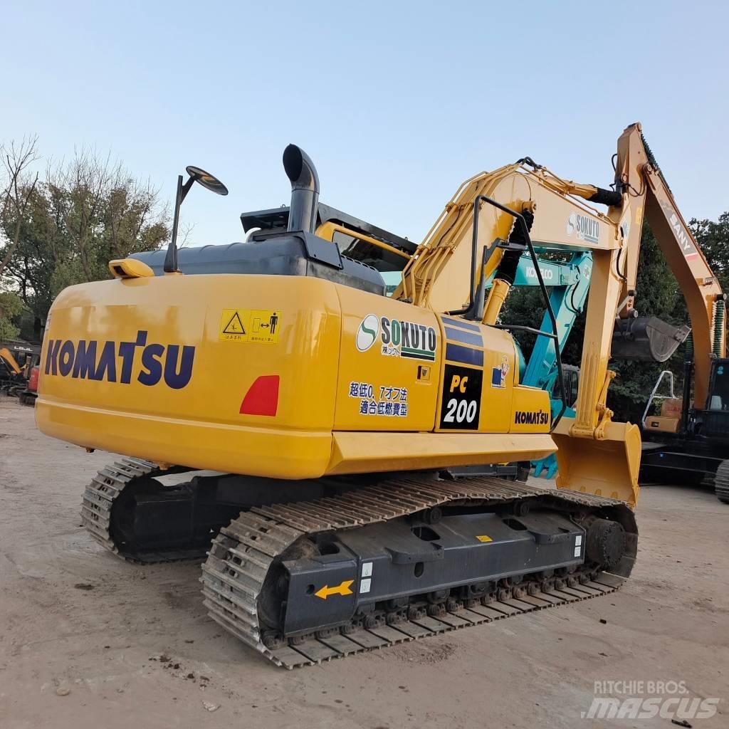 Komatsu PC 200-8 Vikšriniai ekskavatoriai