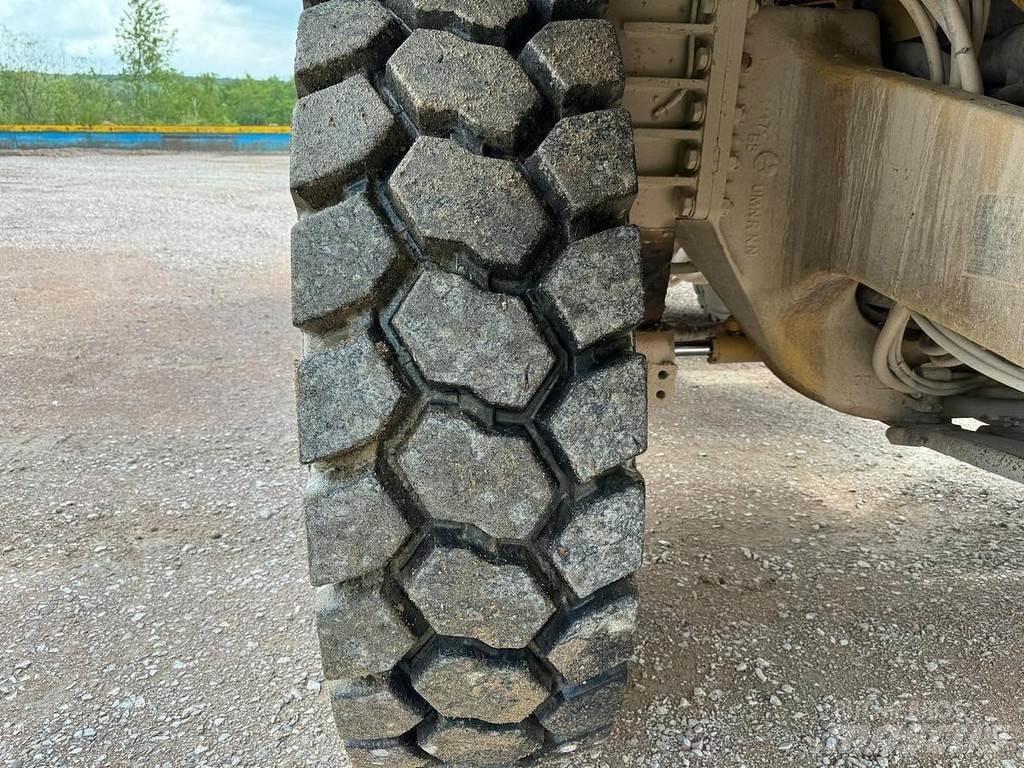 CAT 771D Statybiniai savivarčiai sunkvežimiai