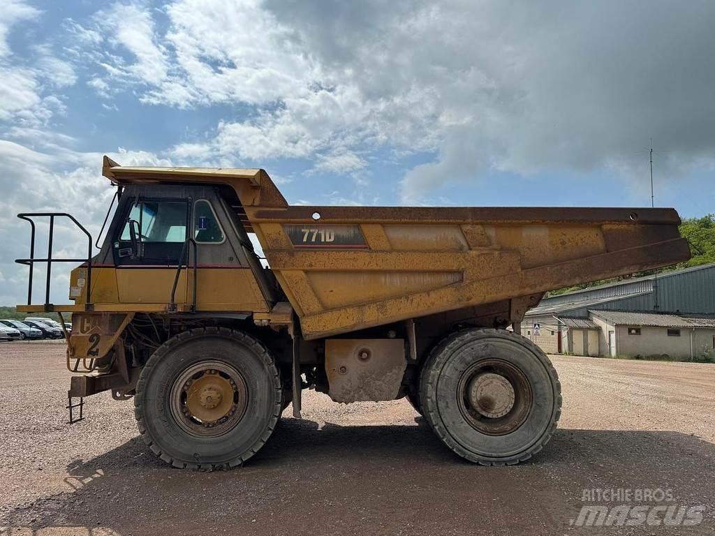 CAT 771D Statybiniai savivarčiai sunkvežimiai